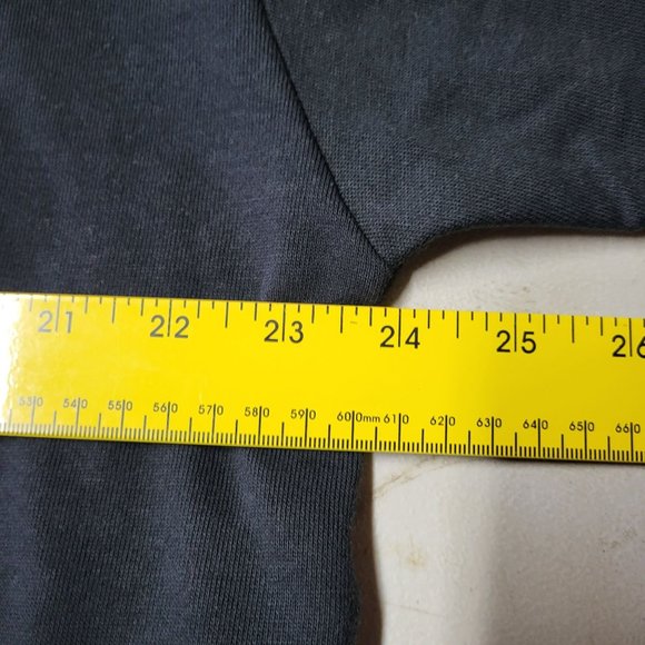 NWT Levi's Women's Graphic Standard Hoodie - Batwing 3D Shine Caviar - 1X - Picture 13 of 15